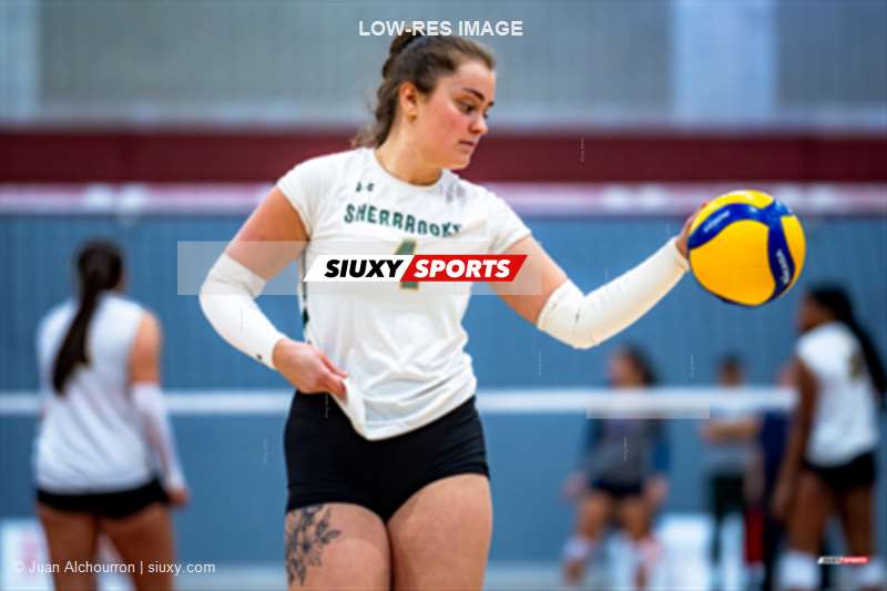 ÉTS (École de technologie supérieure) - Université de Sherbrooke - Volleyball - RSEQ 2025 - Volleyball F D1 - ETS vs Université de Sherbrooke (#RSEQ25VFD1ES1) Photo by: Juan Alchourron | Siuxy Sports 2025-12-06