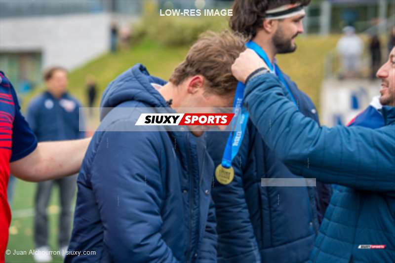 Erwan MAGENDIE -  ÉTS (École de technologie supérieure) -  - Rugby - RSEQ 2025 - Rugby M - Finale - ETS vs Université de Montréal - Remise de médailles (#RSEQ25RMFEM52) Photo by: Juan Alchourron | Siuxy Sports 2025-11-01