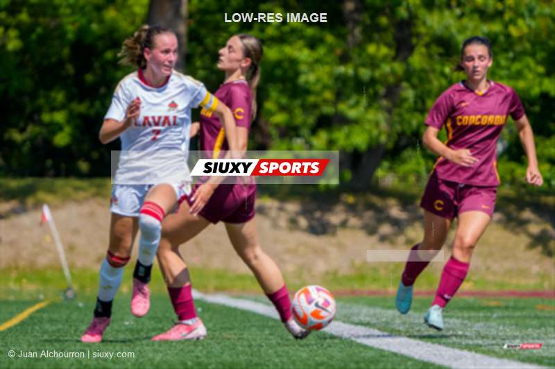 Adrianna DA SILVA -  Université Concordia - Université Laval - Soccer - RSEQ 2025 - Soccer Fém - Concordia vs Université Laval (#RSEQ25SFCL19) Photo by: Juan Alchourron | Siuxy Sports 2025-09-01