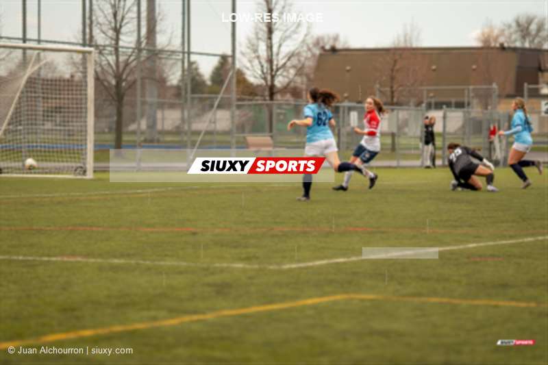 Abby LAGRANDEUR -  CS de St-Hubert - AS Chaudiere Ouest - Soccer - L1QC 2025 F - CS de St-Hubert (0) vs (4) AS Chaudière Ouest (#L1QC25FCSSHASCO4) Photo by: Juan Alchourron | Siuxy Sports 2025-04-27