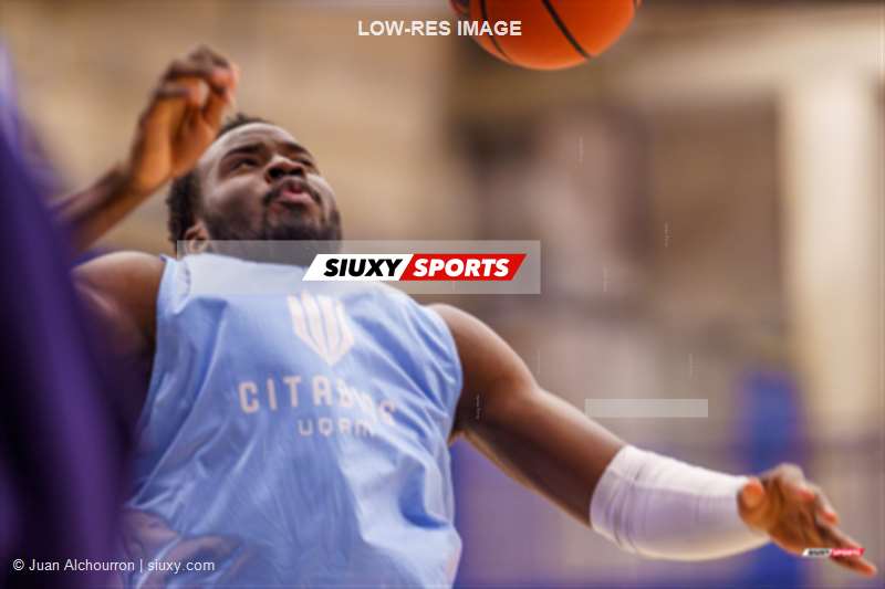 Cheick DOSSO -  Université du Québec à Montréal - Université McGill - Basketball - RSEQ 2025 - Basketball M - UQAM (53) vs (59) McGill (#RSEQ25BASMUQMMCG1) Photo by: Juan Alchourron | Siuxy Sports 2025-01-09