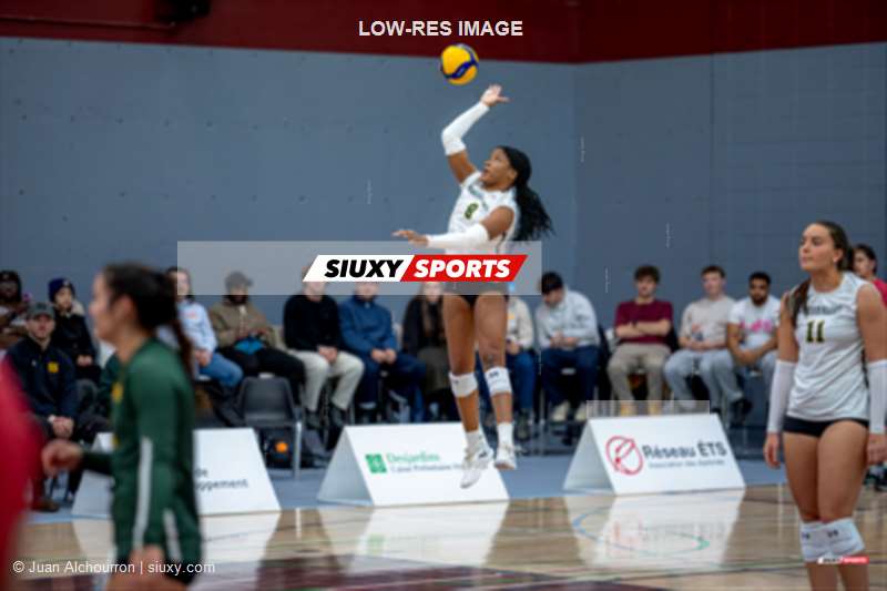  ÉTS (École de technologie supérieure) - Université de Sherbrooke - Volleyball - RSEQ 2025 - Volleyball F D1 - ETS vs Université de Sherbrooke (#RSEQ25VFD1ES1) Photo by: Juan Alchourron | Siuxy Sports 2025-12-06