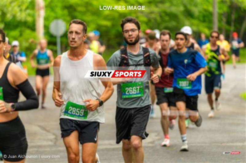2025 Marathon Sun Life - Longueil - Shiny Happy People Running !!