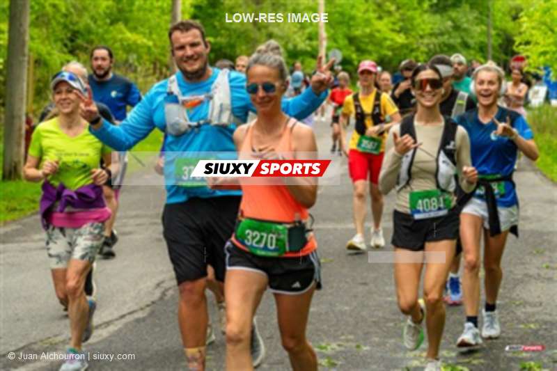 2025 Marathon Sun Life - Longueil - Shiny Happy People Running !!