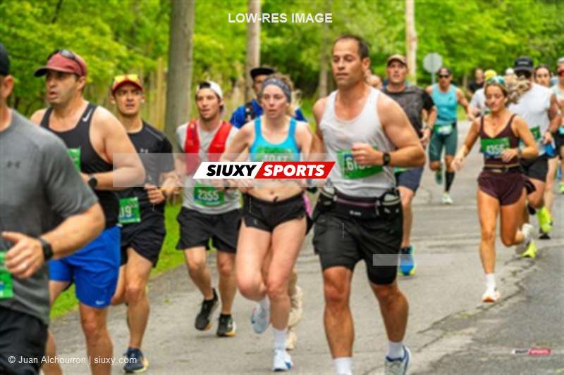 2025 Marathon Sun Life - Longueil - Shiny Happy People Running !!