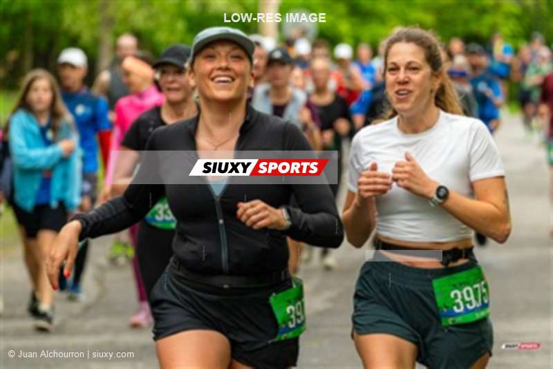 2025 Marathon Sun Life - Longueil - Shiny Happy People Running !!