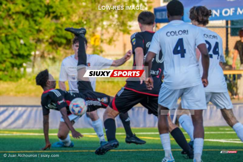 Ulric BELANGER - Lukumbi TSHINDAYE -  CS Mont-Royal Outremont - Royal Beauport - Soccer - L1QC 2025 - CS Mont-Royal Outremont (2) vs (3) Royal Beauport (#L1QC25MRORB6) Photo by: Juan Alchourron | Siuxy Sports 2025-06-29