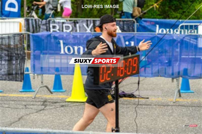 2025 Marathon Sun Life - Longueil - Shiny Happy People Running !!