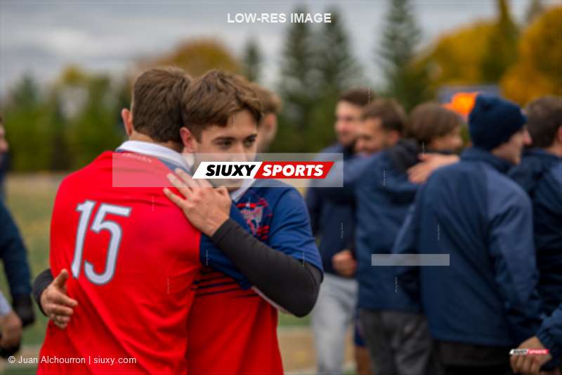 Jules TESTELIN -  ÉTS (École de technologie supérieure) -  - Rugby - RSEQ 2025 - Rugby M - Finale - ETS vs Université de Montréal - Après Match (#RSEQ25RMFEM53) Photo by: Juan Alchourron | Siuxy Sports 2025-11-01