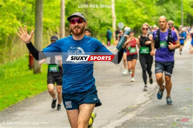 2025 Marathon Sun Life - Longueil - Shiny Happy People Running !!