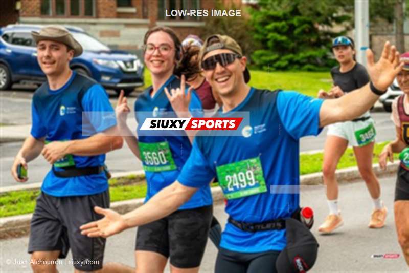 2025 Marathon Sun Life - Longueil - Shiny Happy People Running !!