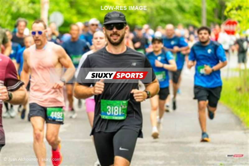 2025 Marathon Sun Life - Longueil - Shiny Happy People Running !!