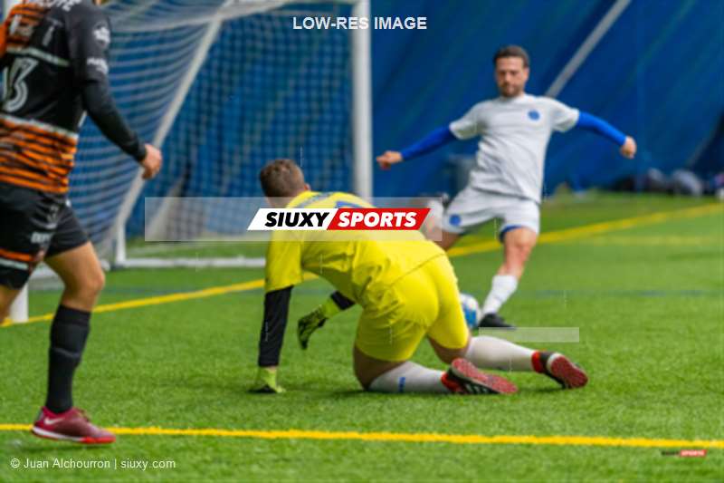 Nathan GUEDES -  Ringleaders FC - Bandjos FC - Soccer - QSL - Ringleaders FC (1) vs (3) Bandjos FC (Div2) - Reel 2 (#QSL2023RINGBAND02) Photo by: Juan Alchourron | Siuxy Sports 2023-01-12