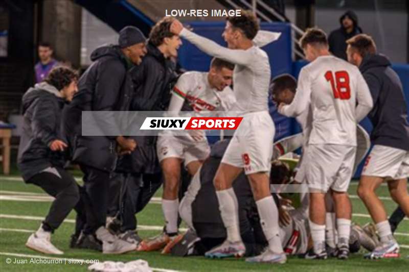 RSEQ - 2023 Final Soccer Univ. Masc - UdM (1) vs (2) UQTR - Reel B