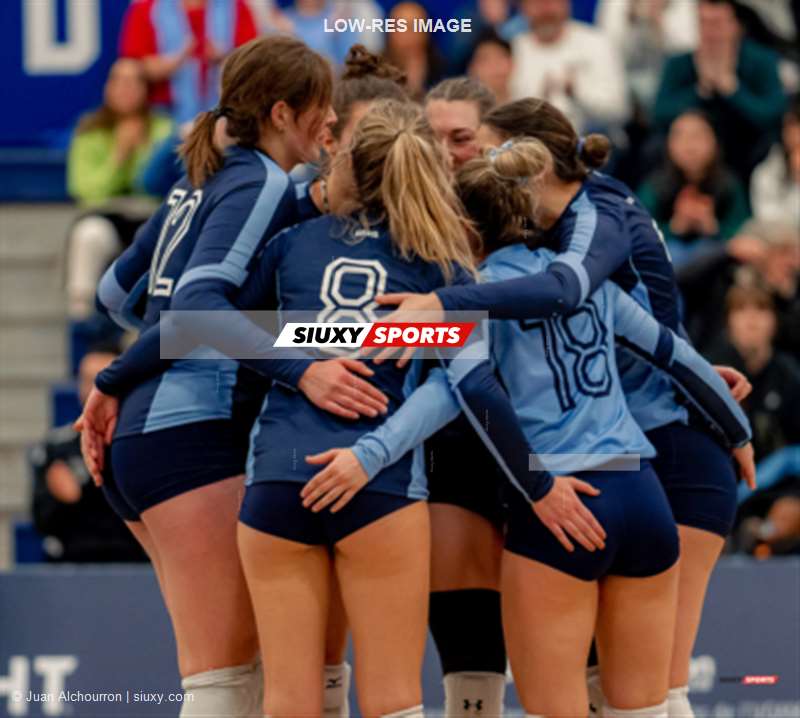 Laura CÔTÉ-COLLIN - Sarah-Jade GOULET - Ariane PELOSSE -  Université du Québec à Montréal - Université du Québec à Trois-Rivières - Volleyball - RSEQ - 2023 Volley F - UQAM (3) vs (0) UQTR (Match) (#RSEQ2023UQAMvUQTR02) Photo by: Juan Alchourron | Siuxy Sports 2023-02-12