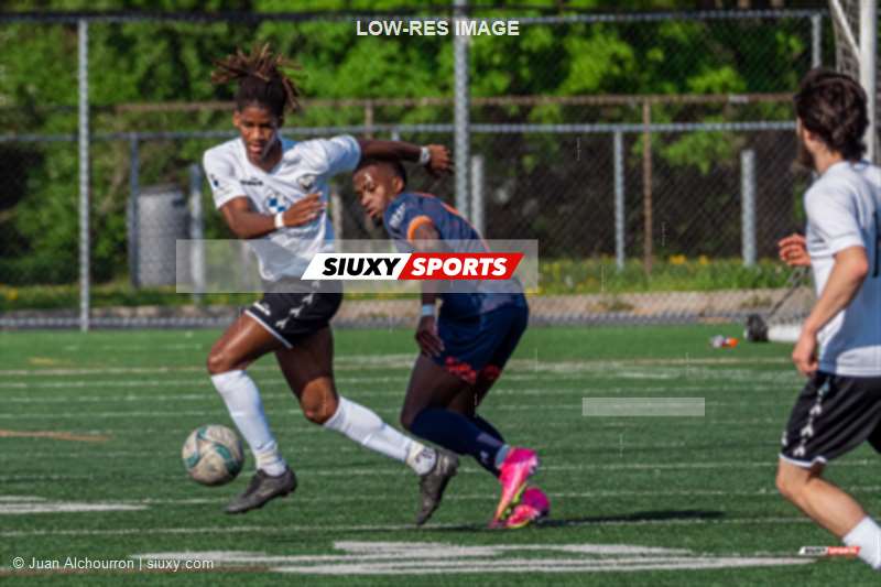  CS St-Laurent - AS Laval - Soccer - PLSQ - St-Laurent vs A.S. de Laval (#PLSQ2023SLASL05) Photo by: Juan Alchourron | Siuxy Sports 2023-05-13