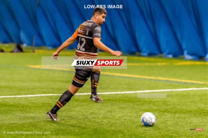 Nick BURGOA -  CS Pointe St-Charles - Bandjos FC - Soccer - QSL - CS Pointe St-Charles (2) vs (9) Bandjos FC Div 3 (#QSLCSPSCvBAN02) Photo by: Juan Alchourron | Siuxy Sports 2023-02-09