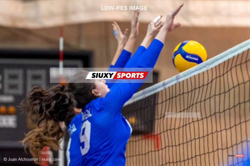 Milica DJORDJEVIC -  Université de Montréal - Université du Québec à Trois-Rivières - Volleyball - RSEQ - 2023 Volley F - Université de Montréal (2) vs (3) Université de Québec à Trois-Rivières (#RSEQ2023UDMvUQTR02) Photo by: Juan Alchourron | Siuxy Sports 2023-02-10