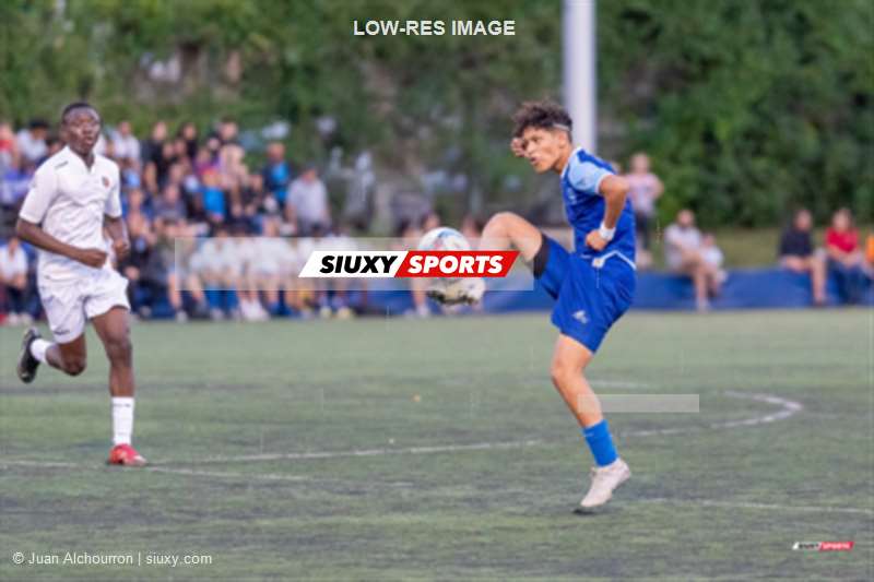  CS Mont-Royal Outremont - CS Lasalle - Soccer - COUPE DU QUÉBEC (U16M) - CS MRO (1) vs (0) CS Lasalle Rapides (#2023CDQCSMOLR08) Photo by: Juan Alchourron | Siuxy Sports 2023-08-17