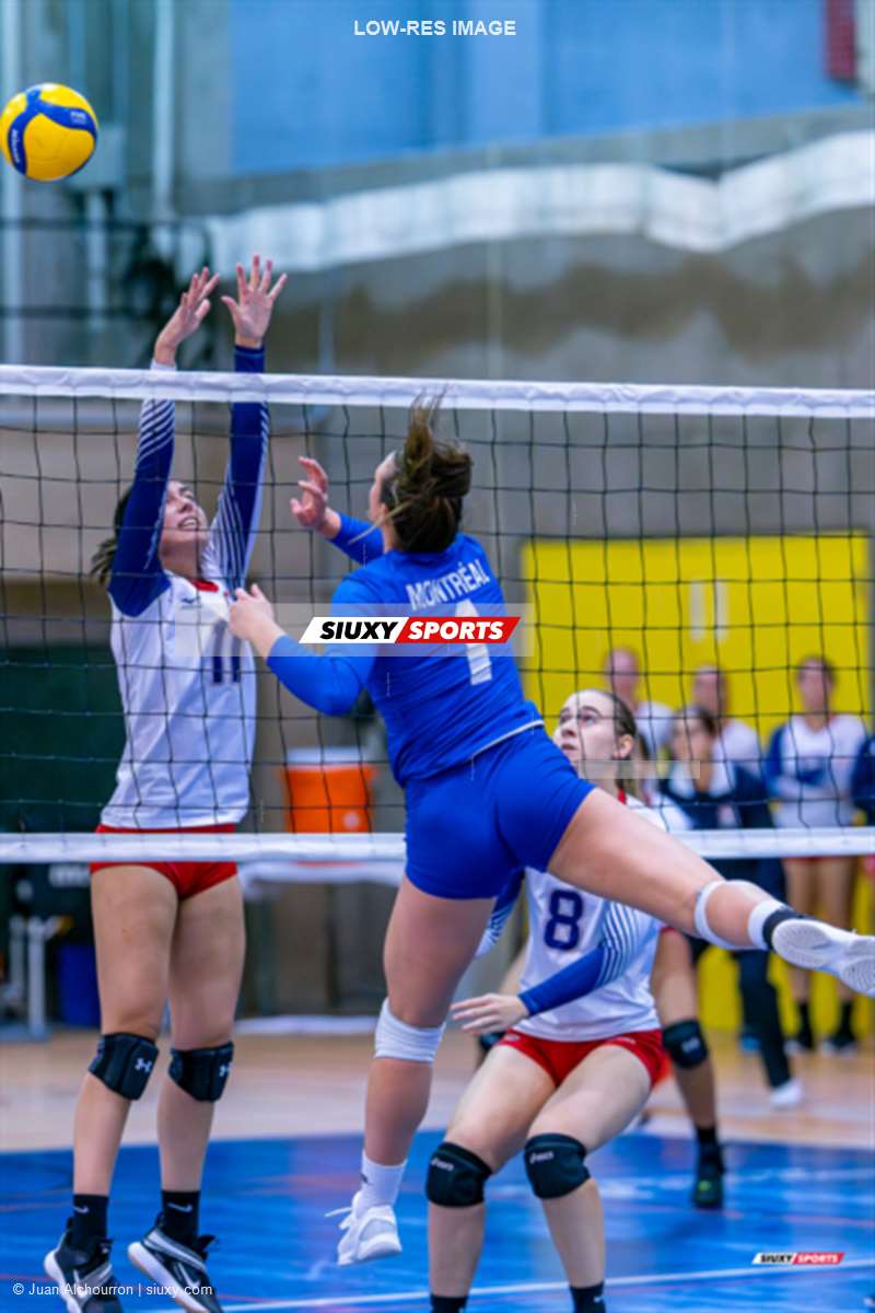 Laurence HUARD -  Université de Montréal - ÉTS (École de technologie supérieure) - Volleyball - RSEQ - 2023 Volley F Hors C. - U Montréal (3) vs (0) ETS (#RSEQ23VFCARETS11) Photo by: Juan Alchourron | Siuxy Sports 2023-11-12