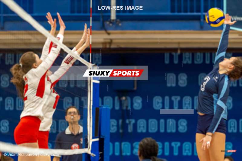 Anica PINEAULT -  Université du Québec à Montréal - Université McGill - Volleyball - RSEQ - 2023 Volley F - UQAM (3) vs (1) McGill - Game (#RSEQ2023UQAMMCG02) Photo by: Juan Alchourron | Siuxy Sports 2023-02-03