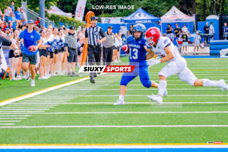 Carl CHABOT - Charles COSSETTE -  Université de Montréal - Université McGill - Football - RSEQ Football Universitaire - Carabins-UdM (43) vs (11) Redbirds-McGill - 2eme mi-temps (#RSEQ2023FUDMMCG08C) Photo by: Juan Alchourron | Siuxy Sports 2023-08-26