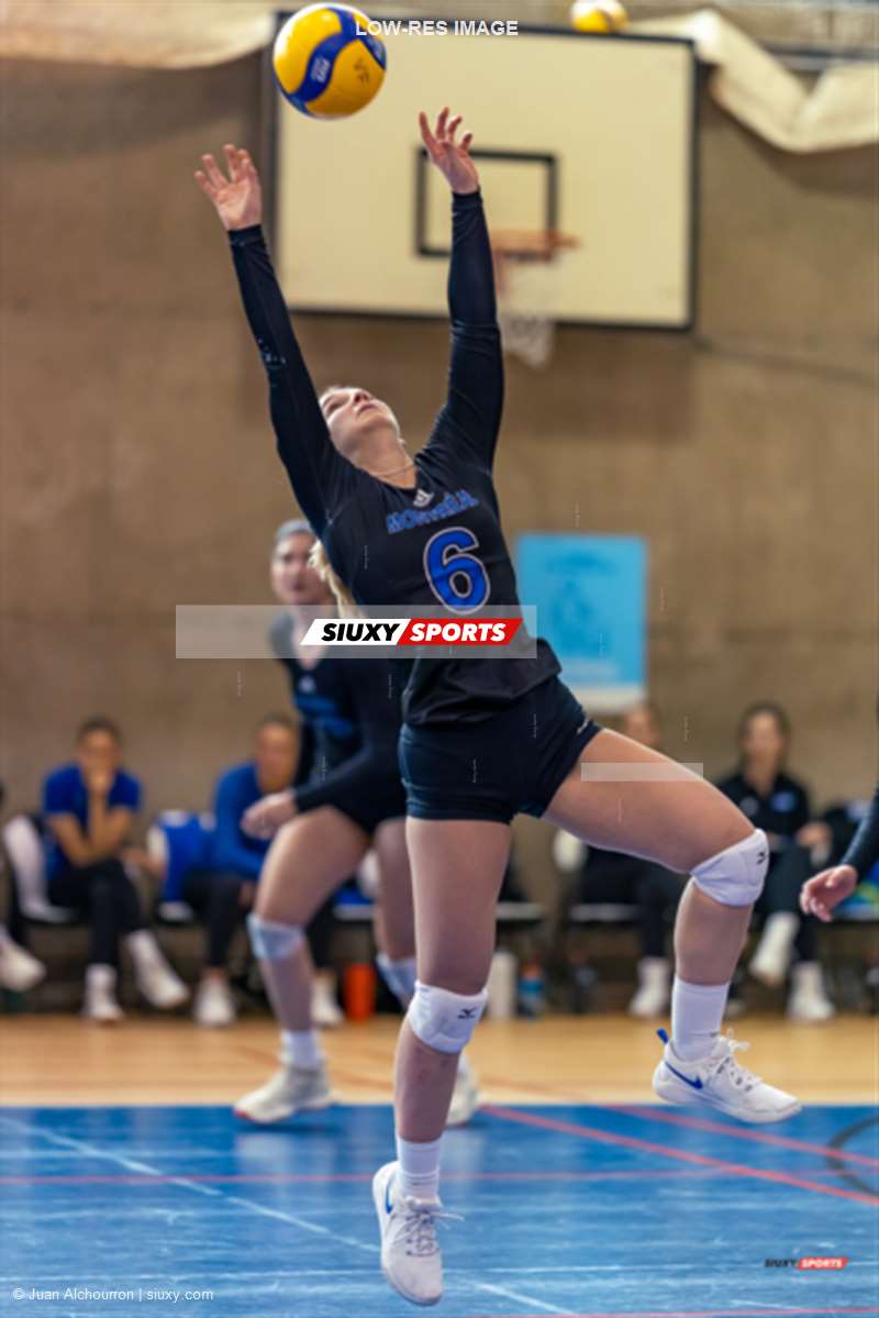 Alexane DEROME -  Université de Montréal - Université Ottawa - Volleyball - RSEQ - VOLLEY FÉM - UDM (2) VS (3) U. OTTAWA - REEL 2 (MATCH, Set 1 et 2) (#RSEQ2023UDMvUOT01R2) Photo by: Juan Alchourron | Siuxy Sports 2023-01-15