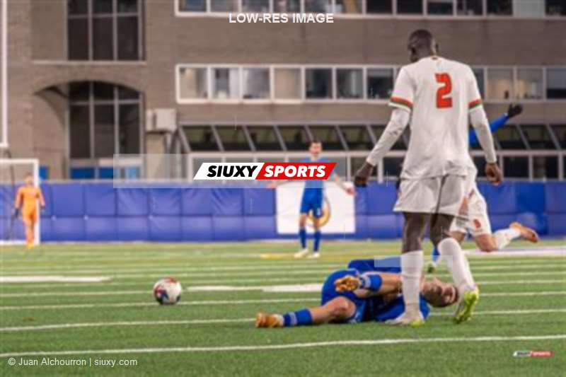RSEQ - 2023 Final Soccer Univ. Masc - UdM (1) vs (2) UQTR - Reel B