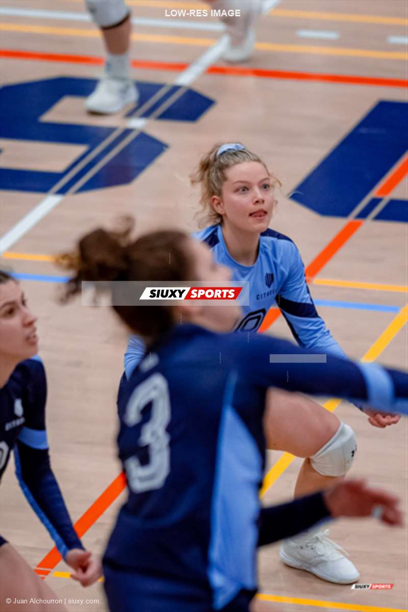 Ariane PELOSSE - Anica PINEAULT -  Université du Québec à Montréal - Université McGill - Volleyball - RSEQ - 2023 Volley F (Final) - UQAM (3) vs (0) McGill (#RSEQ2023UDMvMCG03) Photo by: Juan Alchourron | Siuxy Sports 2023-03-03
