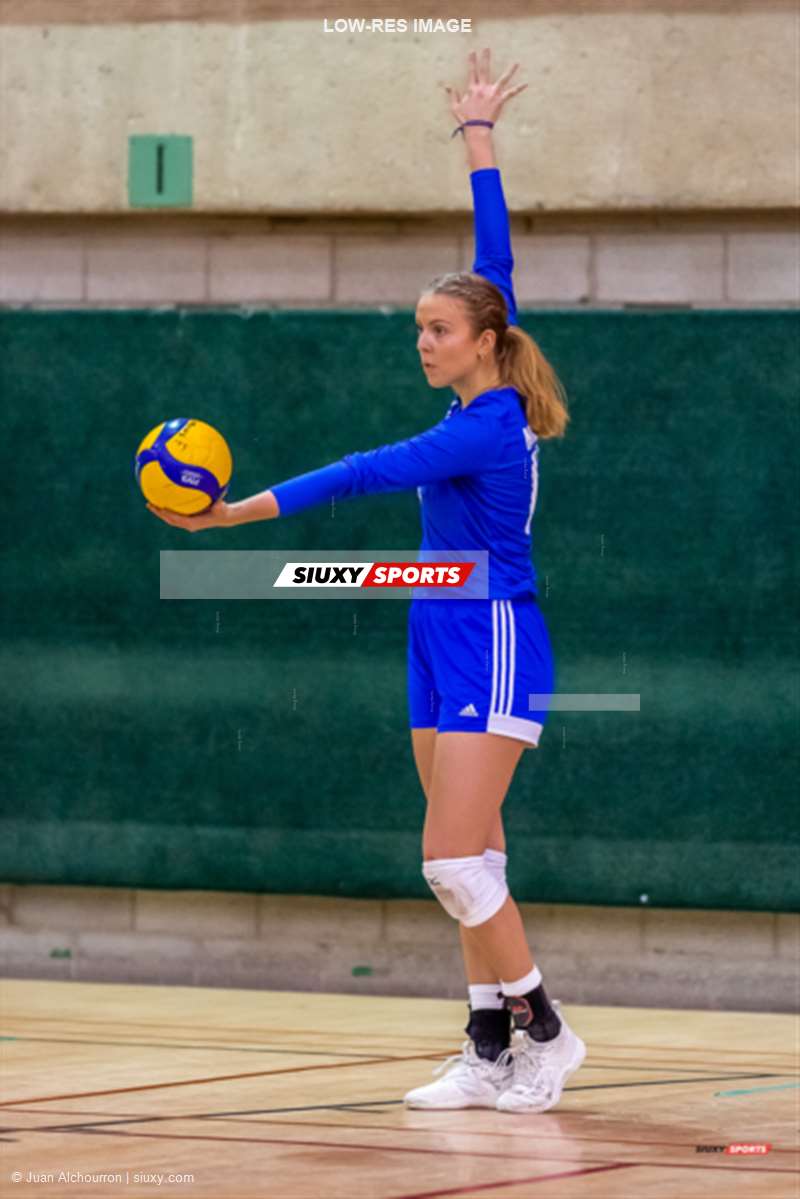 Myriam KAYSER-TOURIGNY -  Université de Montréal - Université du Québec à Trois-Rivières - Volleyball - RSEQ - 2023 Volley F - Université de Montréal (2) vs (3) Université de Québec à Trois-Rivières (#RSEQ2023UDMvUQTR02) Photo by: Juan Alchourron | Siuxy Sports 2023-02-10