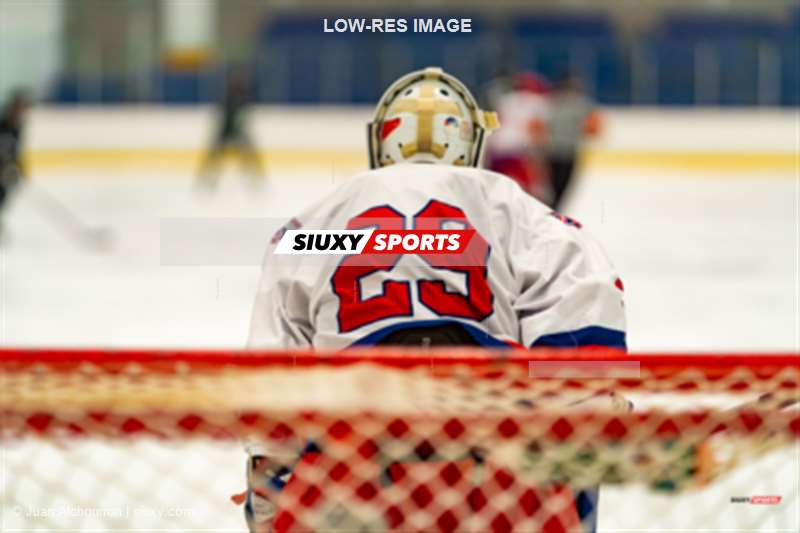 Étienne POULIN -  ÉTS (École de technologie supérieure) - Université du Québec à Chicoutimi - Ice hockey - RSEQ - HOCKEY M - ETS (1) VS (6) UQAC - REEL A (MATCH) (#RSEQHCKYETSUQAC2022RA) Photo by: Juan Alchourron | Siuxy Sports 2022-11-27