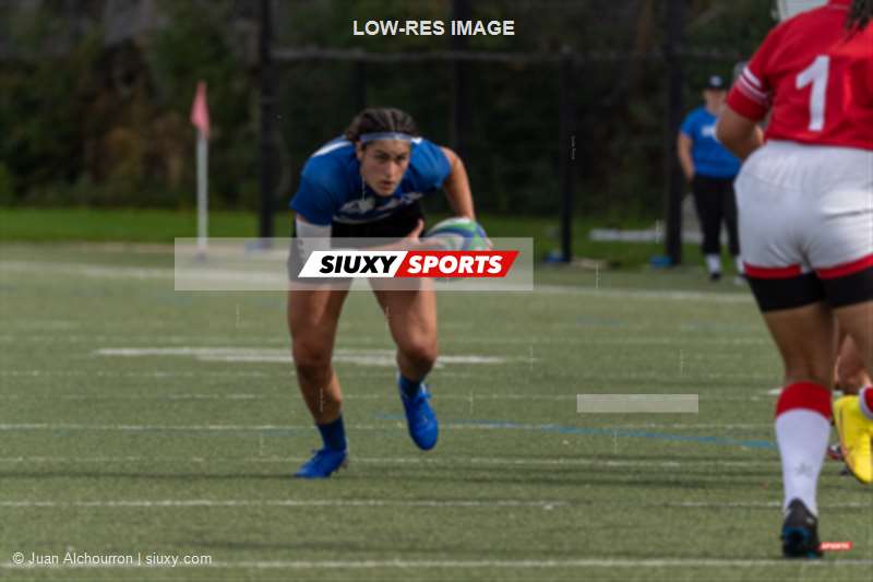 Ophélia POISSON-VECCHIO -  Université de Montréal - Université McGill - Rugby - RSEQ Rugby Fem - U. de Montréal (70) vs (3) McGill - Reel A1 - 1er mi-temps (#RSEQRugFUMvMCG2022RA1) Photo by: Juan Alchourron | Siuxy Sports 2022-10-01