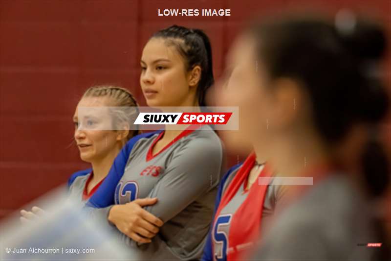 Camélia RAYMOND - Sorayan TON-LECLERC -  ÉTS (École de technologie supérieure) - Université du Québec à Rimouski - Volleyball - RSEQ - Volley Fém (D2) - ETS (2) vs (3) UQAR - Reel E (Candid shots) (#RSEQVFETSUQAR2022RE) Photo by: Juan Alchourron | Siuxy Sports 2022-11-19