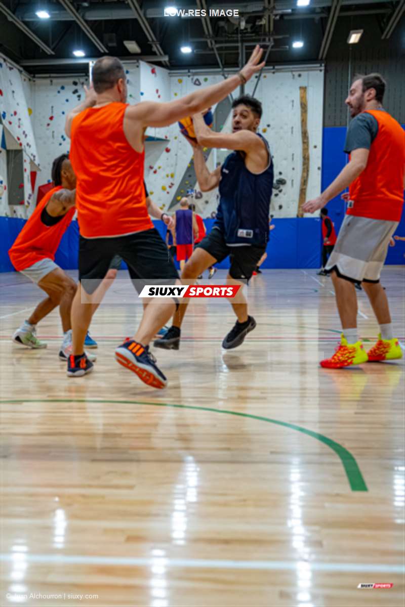  TSS-Orange-26 - TSS-Blue-26 - Basketball - TSS 2026 - Orange vs Blue (#TSS260301) Photo by: Juan Alchourron | Siuxy Sports 2026-03-22