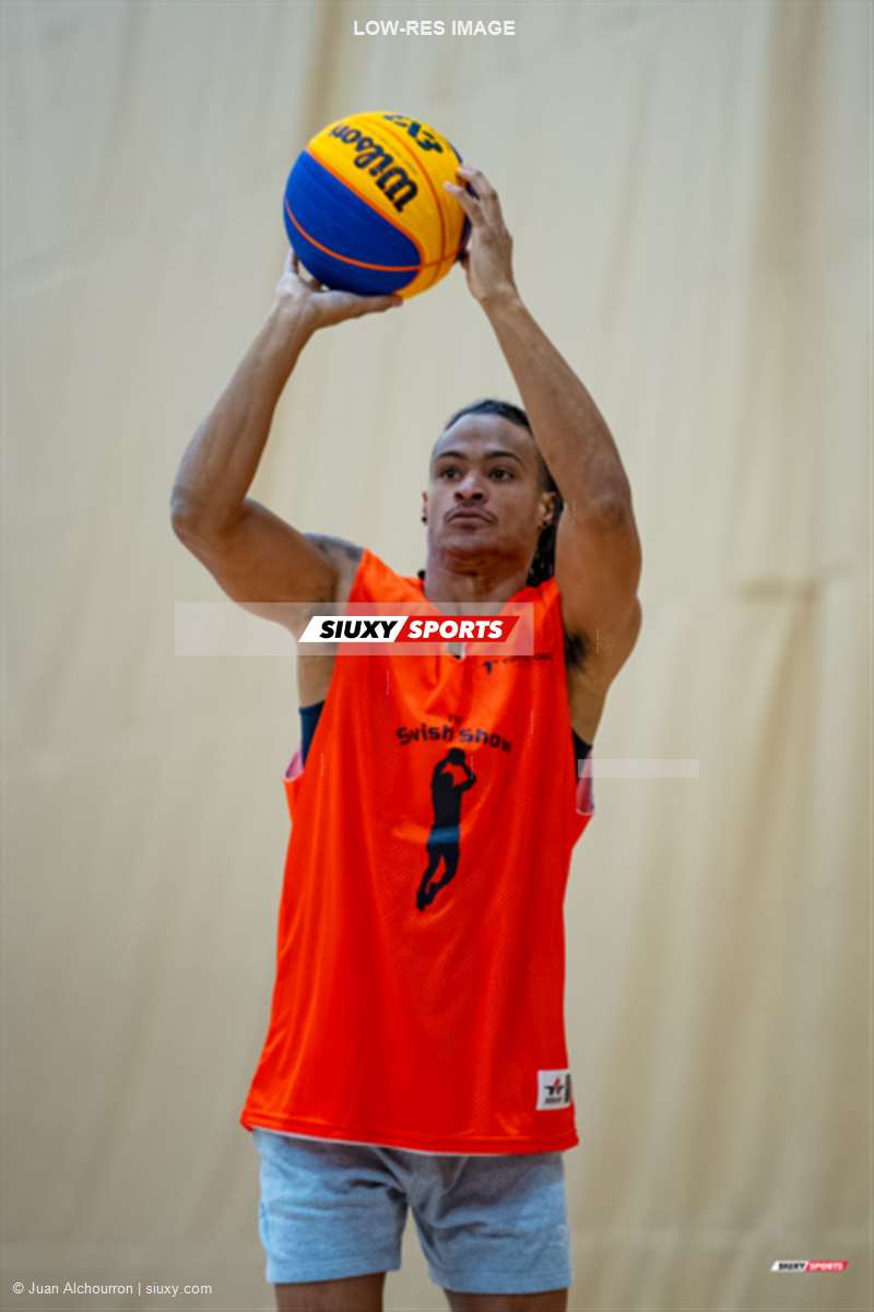  TSS-Orange-26 - TSS-Blue-26 - Basketball - TSS 2026 - Orange vs Blue (#TSS260301) Photo by: Juan Alchourron | Siuxy Sports 2026-03-22