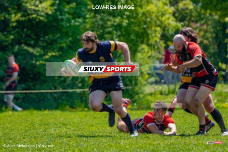 Joseph CORBISIERO - Connor TORDON -  Beaconsfield Rugby Football Club - Town of Mount Royal RFC - Rugby - RQ 2024 - Super Ligue M Rés - Beaconsfield RFC (17) vs (17) Town of Mount Royal RFC (#RQ24SLMRBEATMR05) Photo by: Juan Alchourron | Siuxy Sports 2024-05-18