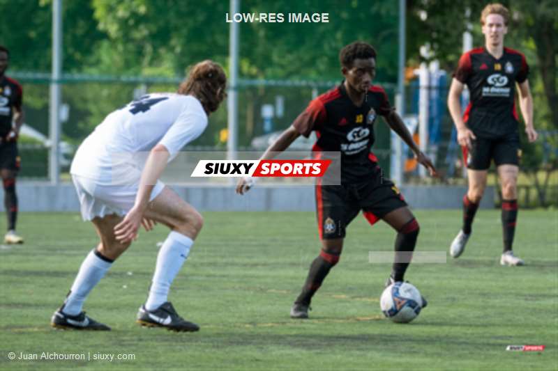 Ulric BELANGER - Lukumbi TSHINDAYE -  CS Mont-Royal Outremont - Royal Beauport - Soccer - PLSQ - CS Mont-Royal Outremont (2) vs (4) AS de Beauport (#PLSQ24CSMROASB06) Photo by: Juan Alchourron | Siuxy Sports 2024-06-23