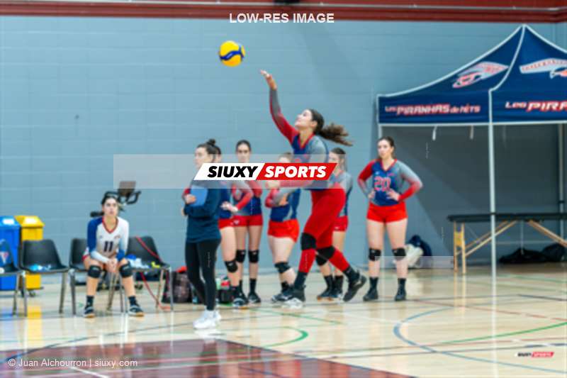 Sandra DALLAIRE -  ÉTS (École de technologie supérieure) - Université McGill - Volleyball - RSEQ 2025 - Volleyball F - ETS (0) vs (3) McGill (#RSEQ25VFETSMCG02) Photo by: Juan Alchourron | Siuxy Sports 2025-02-02