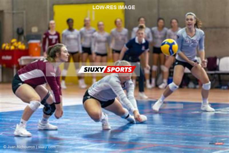 RSEQ - VOLLEY FÉM - UDM (2) VS (3) U. OTTAWA - REEL 2 (MATCH, Set 1 et 2)