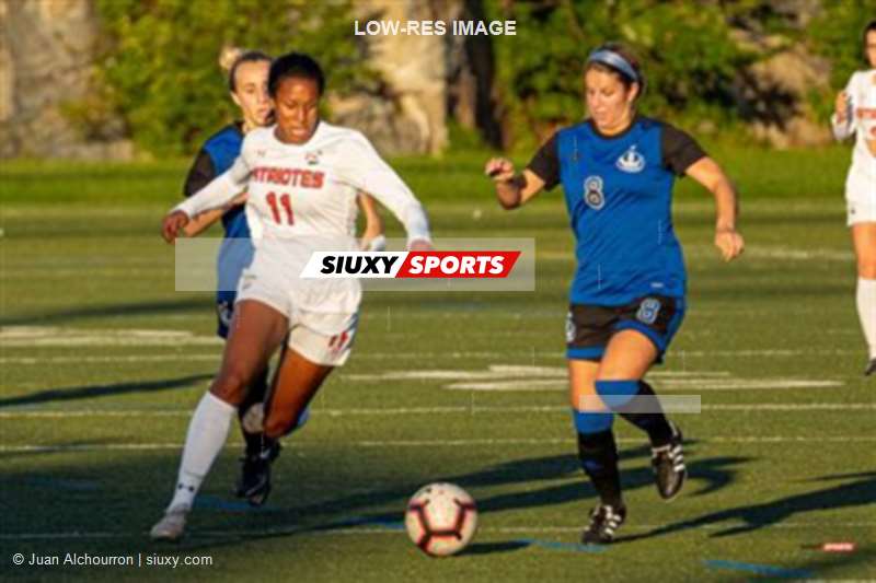 Soccer Fém - Carabins (2) vs (0) Patriotes - RSEQ #1
