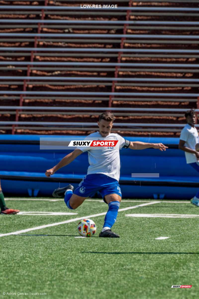 Quentin PAUMIER -  Université de Montréal - Université de Sherbrooke - Soccer - RSEQ 2024 - Soccer M - Carabins U de Montréal (2) vs (0) Vert-et-Or U de Sherbrooke - Par Ashley (#RSEQ24SMUDMUSH19) Photo by: Ashley Gervais | Siuxy Sports 2024-09-01