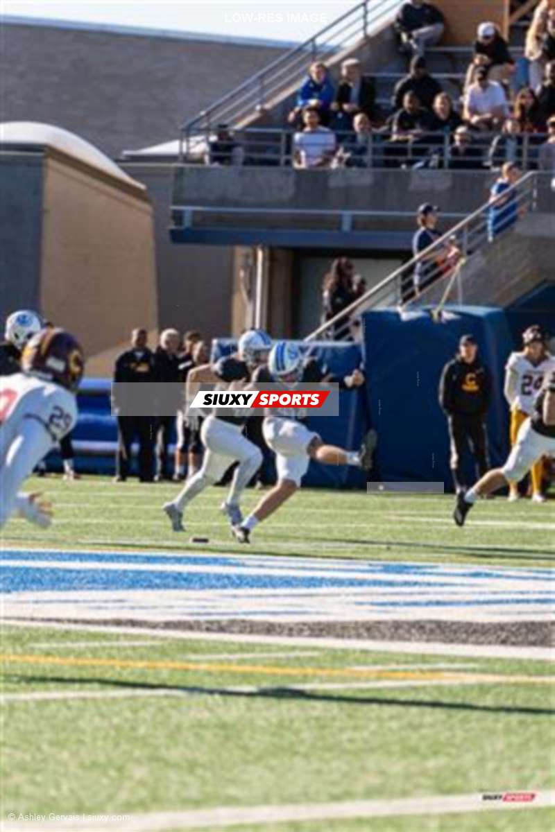 RSEQ - 2023 Football - Université de Montréal (14) vs (16) Concordia University