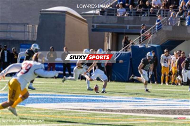 RSEQ - 2023 Football - Université de Montréal (14) vs (16) Concordia University