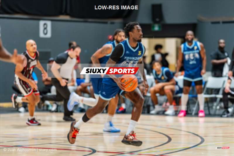 Jeremy HAYES - Dimencio VAUGHN -  Montreal - Windsor - Basketball - BSL 2026 - Toundra de Montréal vs Windsor Express - Game (#BSL26TMWE0101) Photo by: Juan Alchourron | Siuxy Sports 2026-01-18