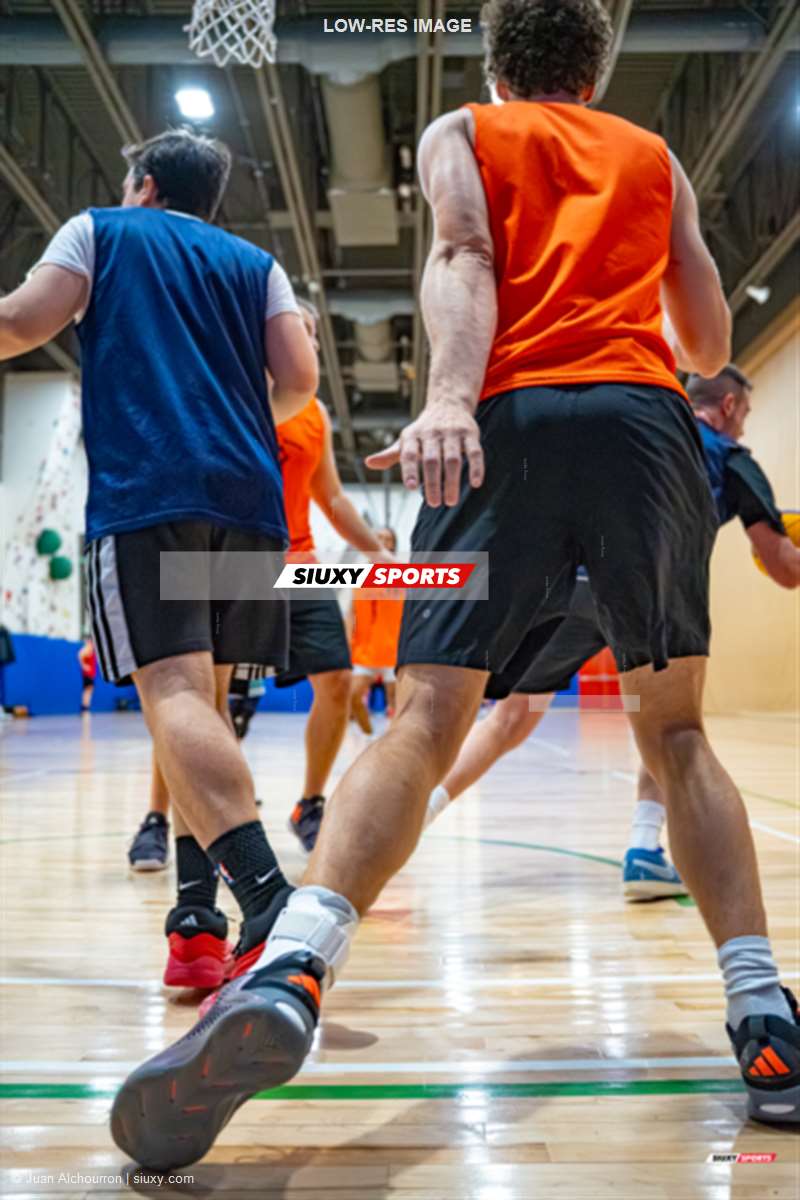  TSS-Orange-26 - TSS-Blue-26 - Basketball - TSS 2026 - Orange vs Blue (#TSS260301) Photo by: Juan Alchourron | Siuxy Sports 2026-03-22