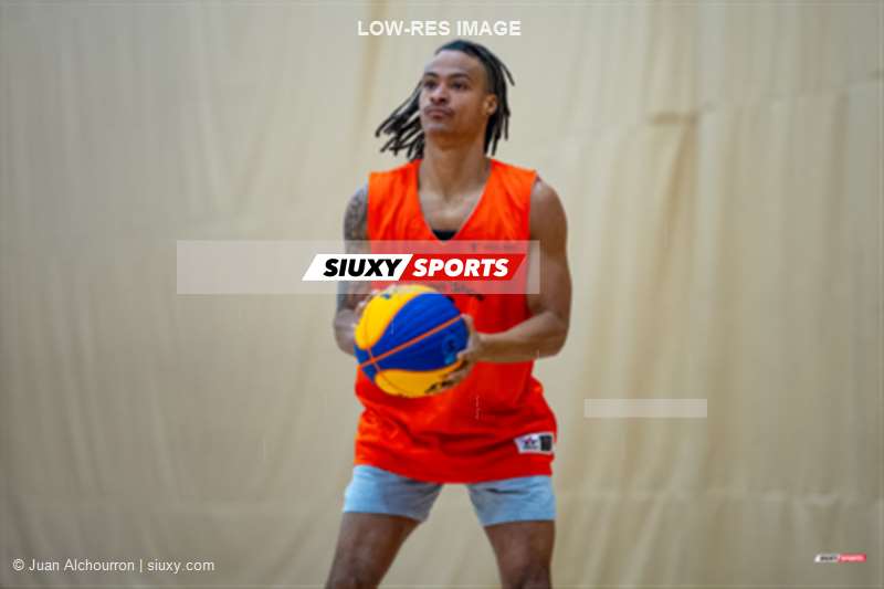  TSS-Orange-26 - TSS-Blue-26 - Basketball - TSS 2026 - Orange vs Blue (#TSS260301) Photo by: Juan Alchourron | Siuxy Sports 2026-03-22