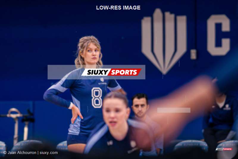  Université du Québec à Montréal - Université de Montréal - Volleyball - RSEQ - 2024 Volley F - UQAM (1) vs (3) U. de Montréal (#RSEQ24VFUQAUDM01) Photo by: Juan Alchourron | Siuxy Sports 2024-01-12