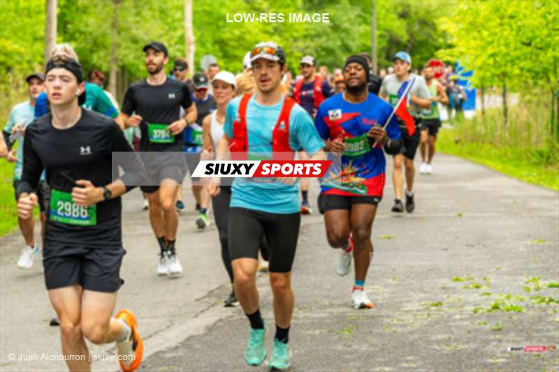  NDG Roadrunners -  - Track & Field - 2025 Marathon Sun Life - Longueil - Shiny Happy People Running !! (#2025SUNLIFELONG05) Photo by: Juan Alchourron | Siuxy Sports 2025-05-18