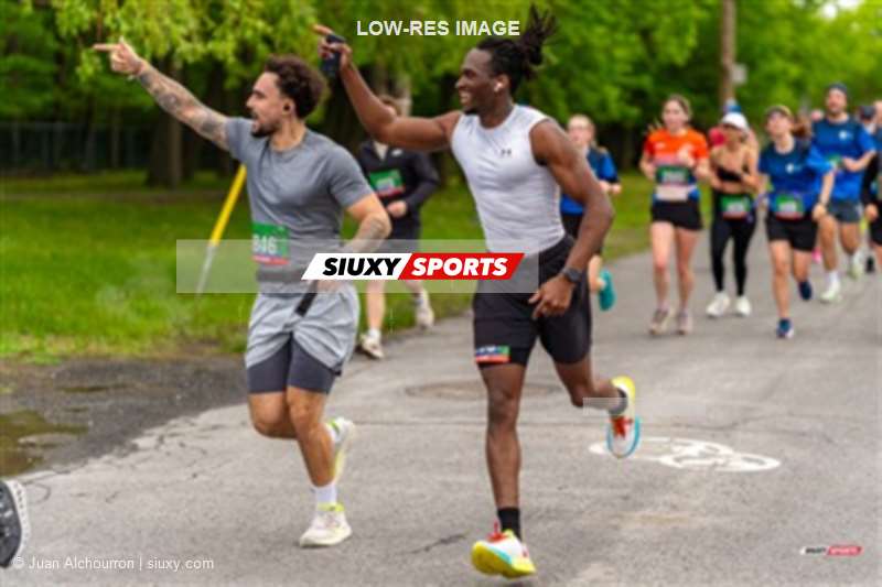 2025 Marathon Sun Life - Longueil - Shiny Happy People Running !!