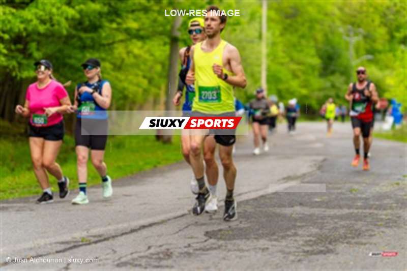 2025 Marathon Sun Life - Longueil - Shiny Happy People Running !!
